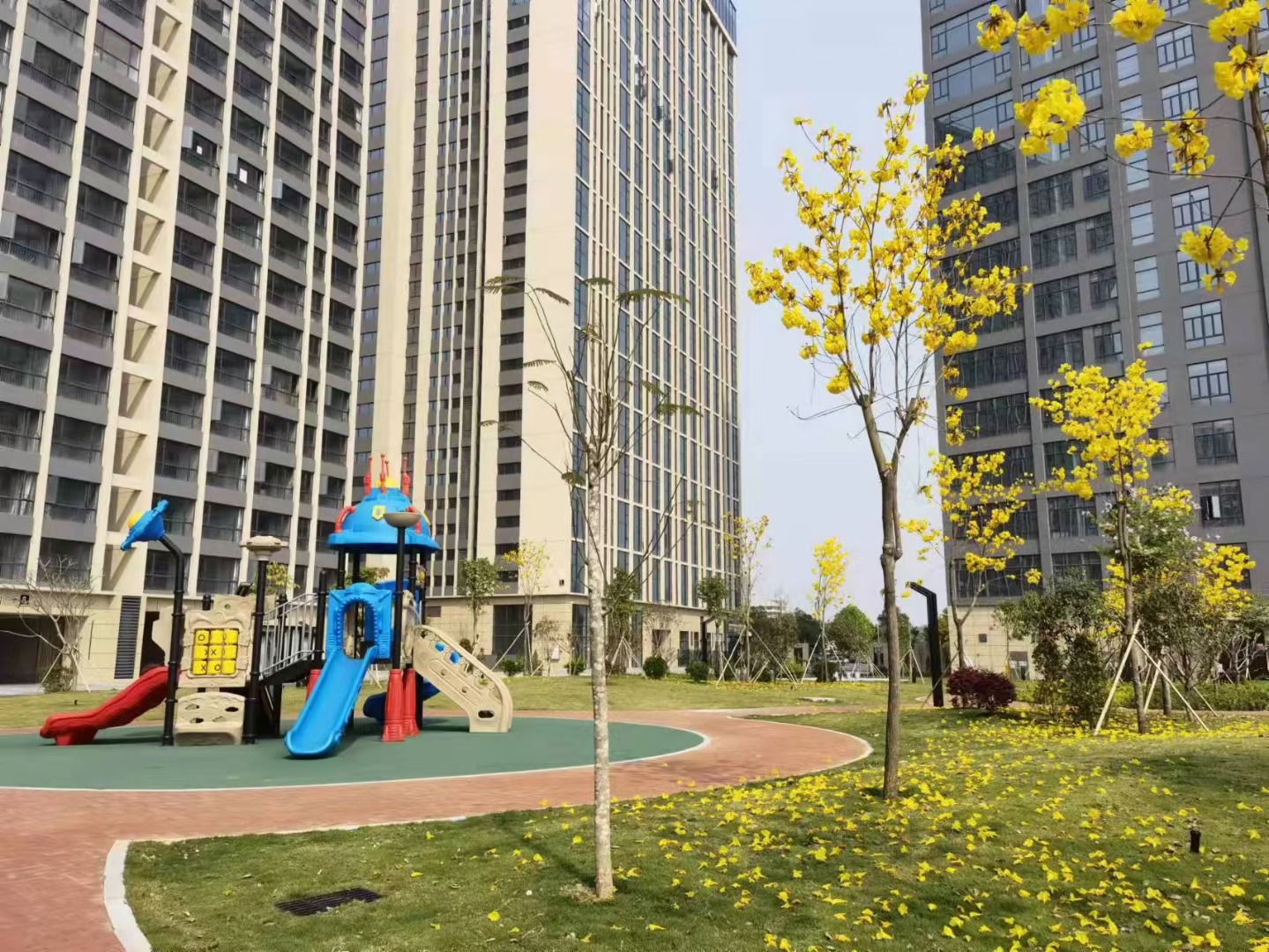 厚街高速口【东方御府】5栋花园精装复式4300一平(图4)