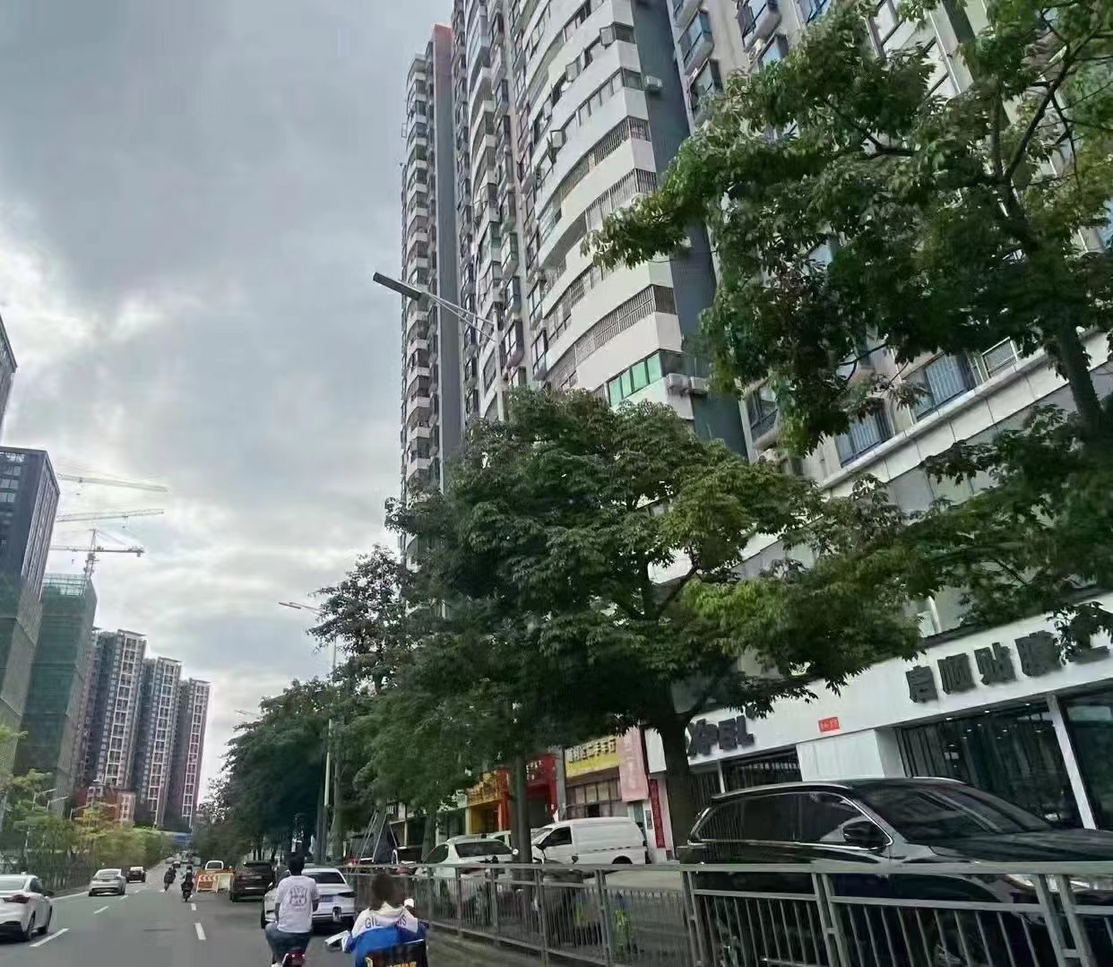 坂田村委统建楼【富豪花园】3栋花园发绿本可落户口(图3)