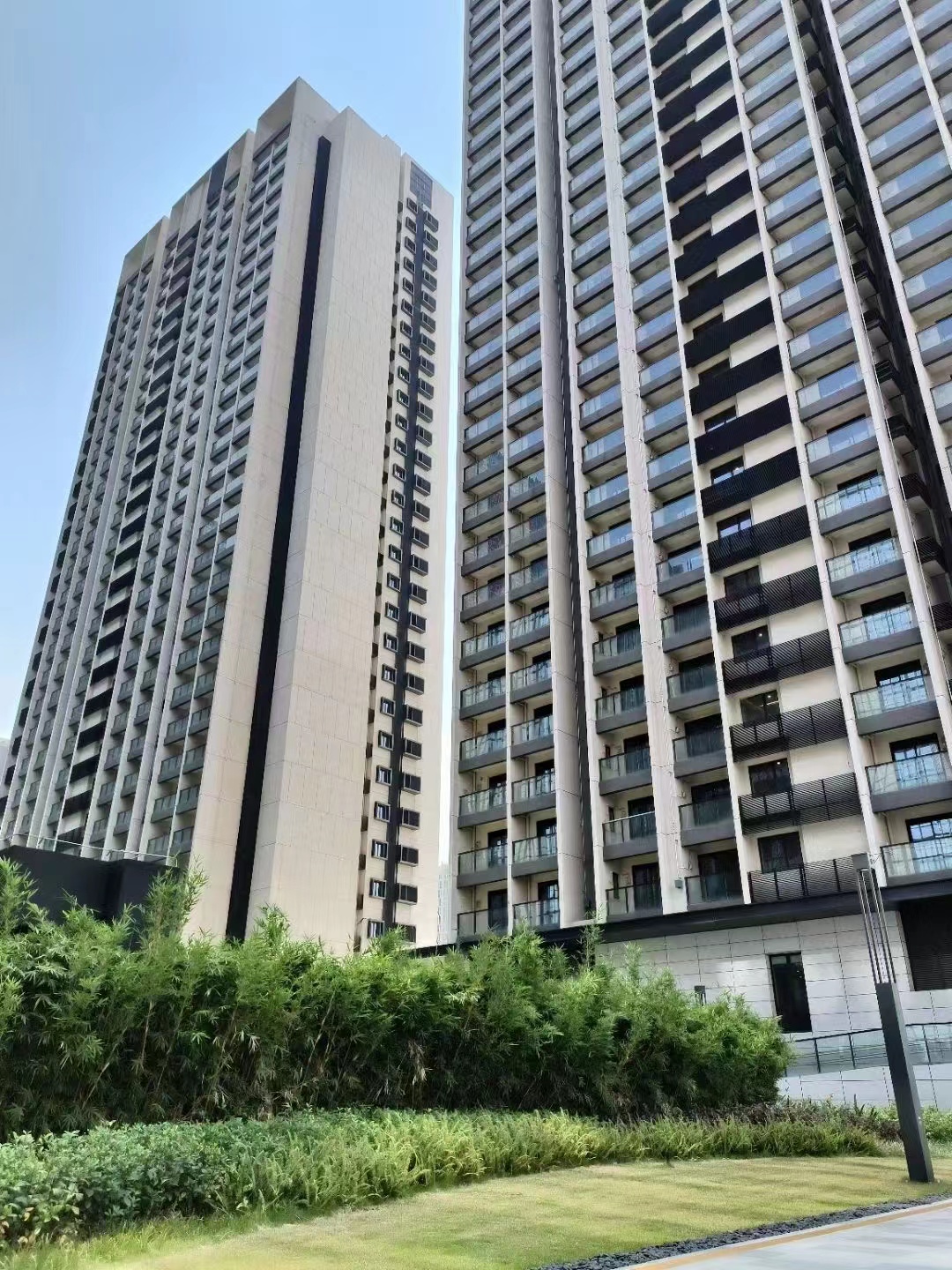 凤凰城地铁站【智尚花园】光明红本房2.3万一平(图4)