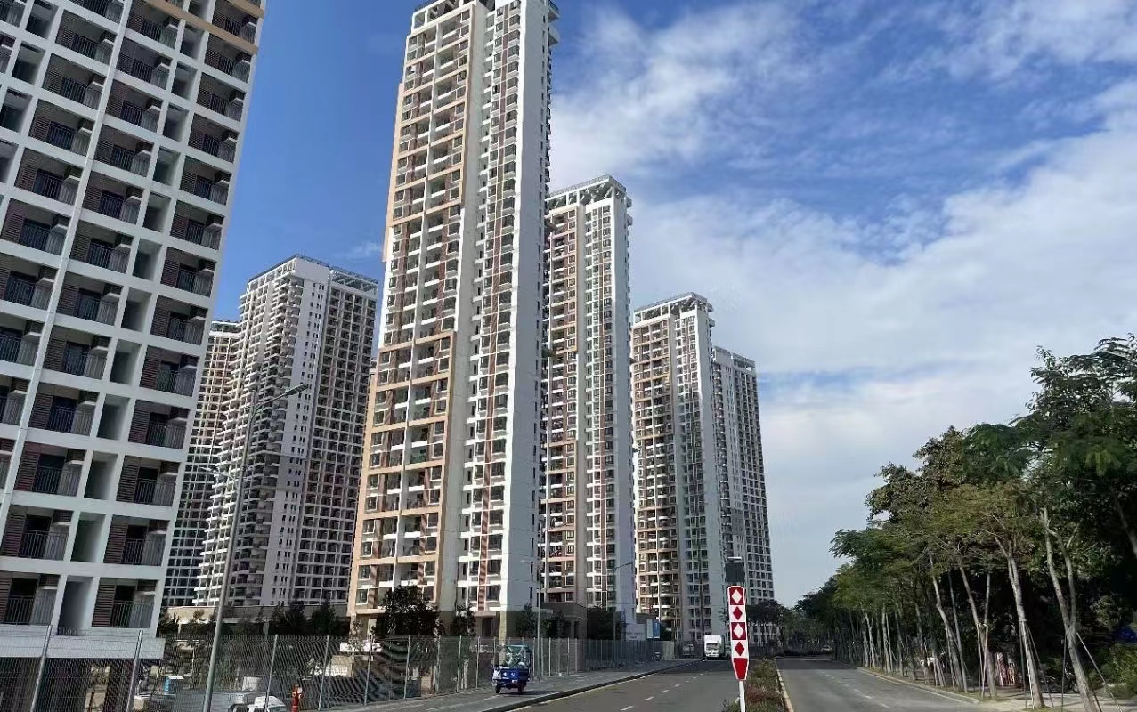 光明凤凰城地铁站 政府建的安置房14栋花园14000一平(图5)