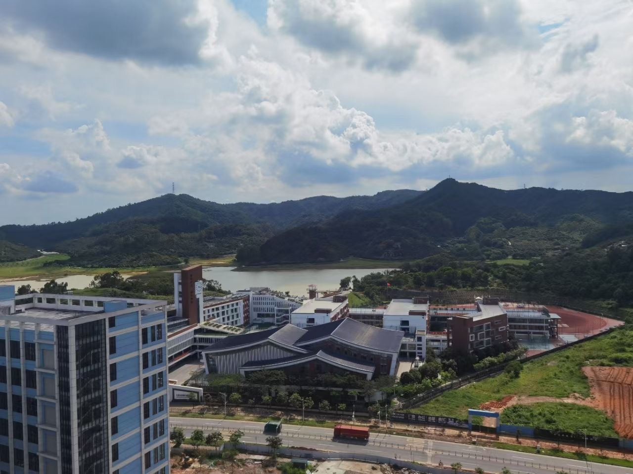 近光明中山大学【鹏湖天际】黄江花园房首付8万起(图4)