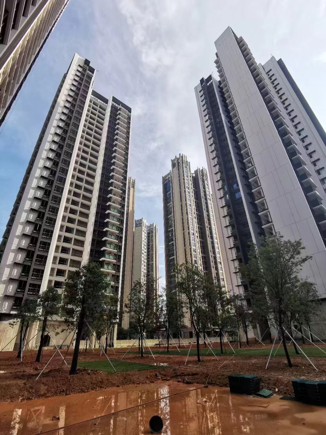 龙岗统建楼70年住宅【美霖芯城】6栋花园、地铁口/可落户口、二房一厅88万起、可以分期(图2)